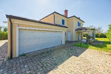 4-Bedroom Villa with Private Pool and Sauna in Vilanija