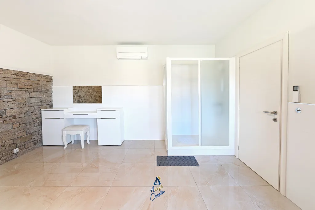 4-Bedroom Villa with Private Pool and Sauna in Vilanija