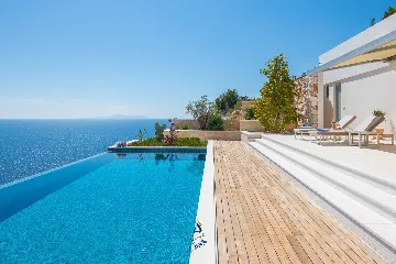 5-Bedroom Villa with Heated Infinity Pool in Sveta Nedjelja