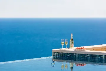 5-Bedroom Villa with Heated Infinity Pool in Sveta Nedjelja