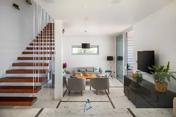 5-Bedroom Villa with Heated Infinity Pool in Sveta Nedjelja