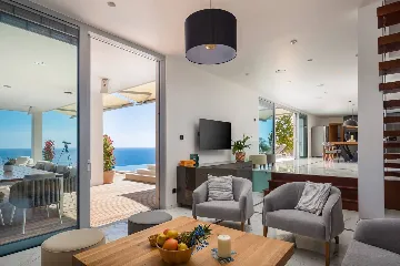 5-Bedroom Villa with Heated Infinity Pool in Sveta Nedjelja