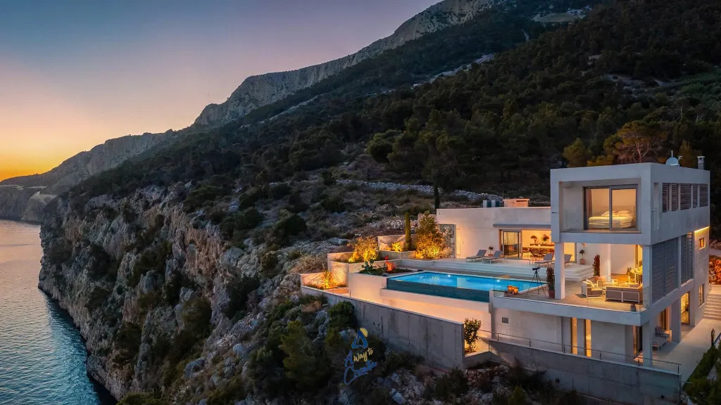 5-Bedroom Villa with Heated Infinity Pool in Sveta Nedjelja