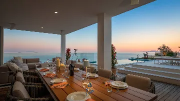 5-Bedroom Villa with Heated Infinity Pool in Sveta Nedjelja