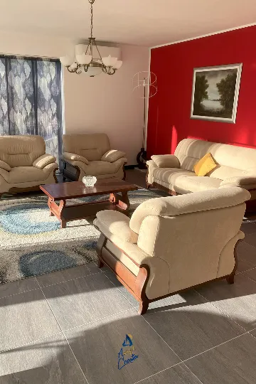 4-Bedroom Villa in Čara for 8 Guests