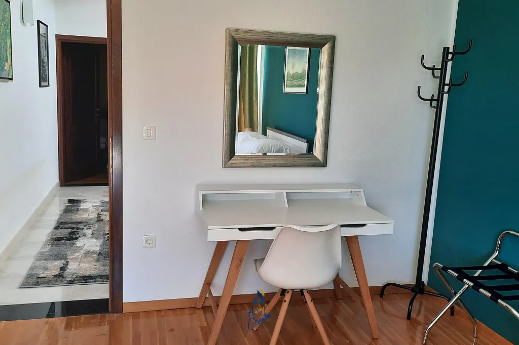 4-Bedroom Villa in Čara for 8 Guests