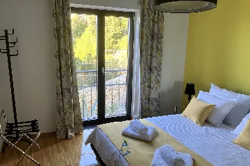 4-Bedroom Villa in Čara for 8 Guests