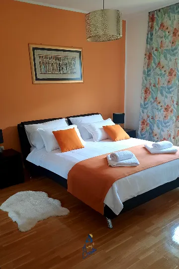 4-Bedroom Villa in Čara for 8 Guests