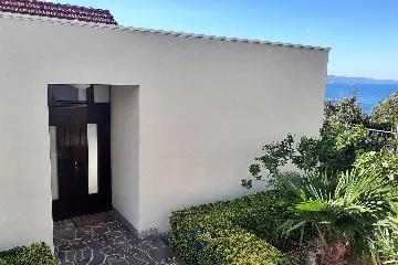4-Bedroom Villa in Čara for 8 Guests