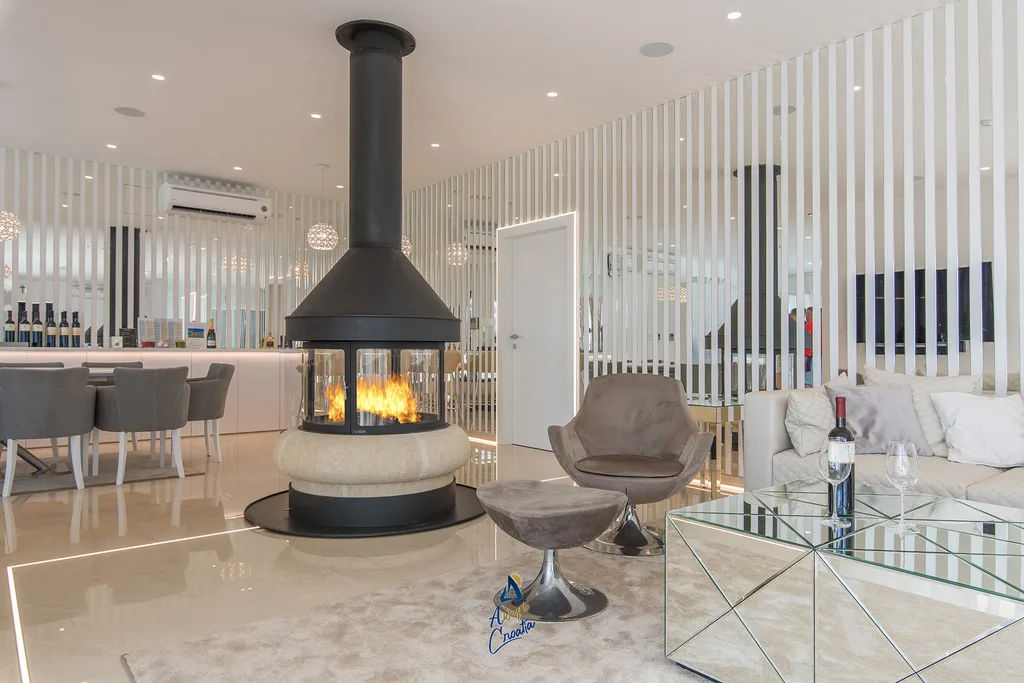 Kaštelir Villa for Up to 10 Guests with Heated Pool
