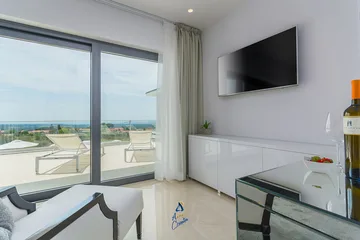 Kaštelir Villa for Up to 10 Guests with Heated Pool