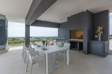 Kaštelir Villa for Up to 10 Guests with Heated Pool