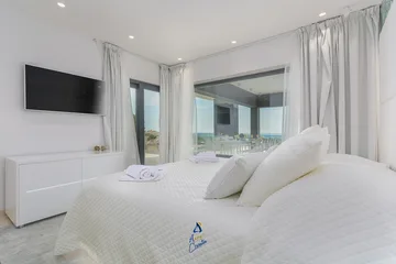 Kaštelir Villa for Up to 10 Guests with Heated Pool