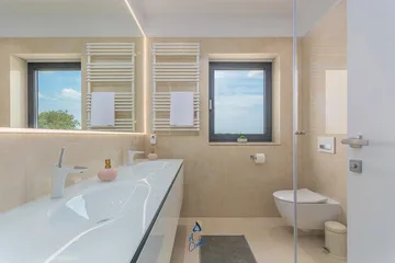 Kaštelir Villa for Up to 10 Guests with Heated Pool