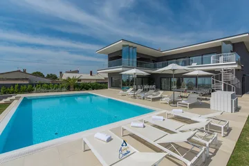 Kaštelir Villa for Up to 10 Guests with Heated Pool