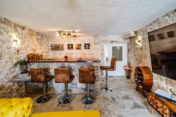 Three-Bedroom Villa in Milna