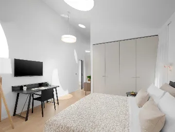 Spacious 4-Bed Villa in Liznjan