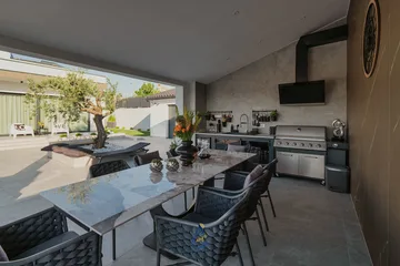 4-Bedroom Villa with Pool & Sauna in Momjan