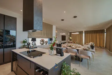 4-Bedroom Villa with Pool & Sauna in Momjan