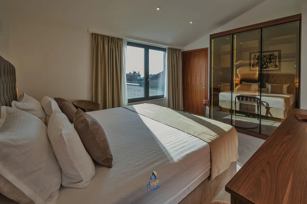 4-Bedroom Villa with Pool & Sauna in Momjan