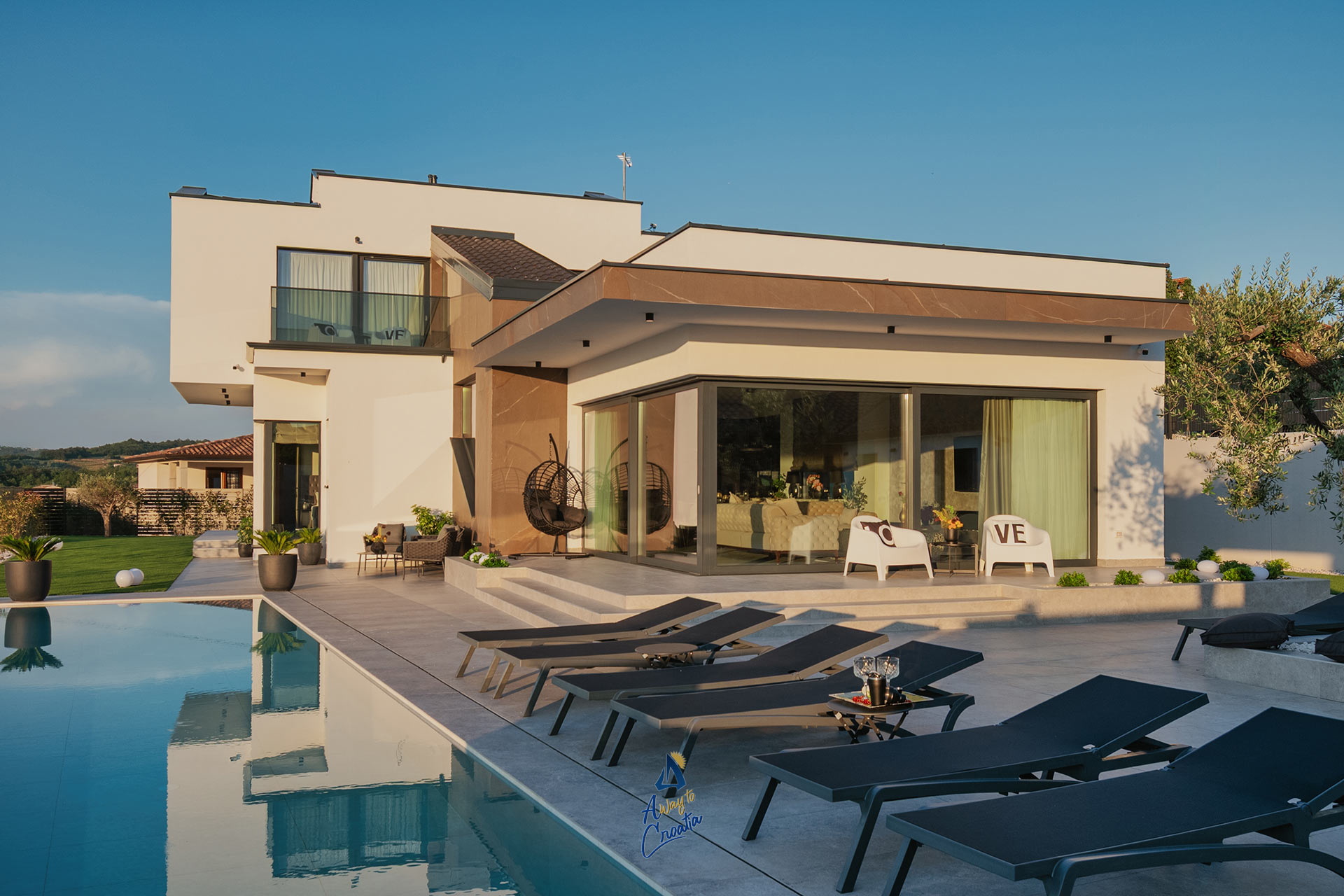 Image of Luxury 4BR Villa with Pool, Jacuzzi, and Sauna
