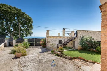 3-Bed Villa with Saltwater Pool and Sea Views in Vodnjan