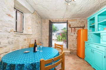 3-Bed Villa with Saltwater Pool and Sea Views in Vodnjan