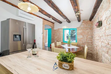 3-Bed Villa with Saltwater Pool and Sea Views in Vodnjan