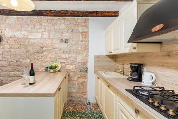 3-Bed Villa with Saltwater Pool and Sea Views in Vodnjan