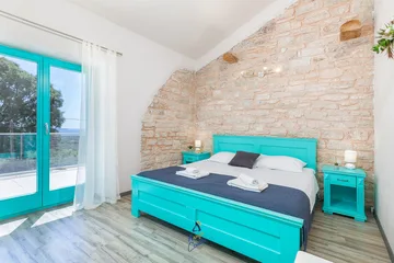 3-Bed Villa with Saltwater Pool and Sea Views in Vodnjan