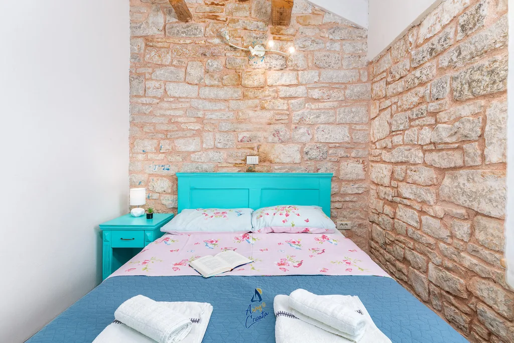 3-Bed Villa with Saltwater Pool and Sea Views in Vodnjan