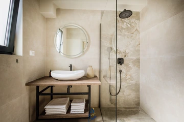 3-Bedroom Villa in Višnjan for Up to 8