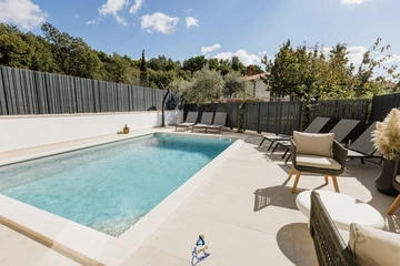 3-Bedroom Villa in Višnjan for Up to 8