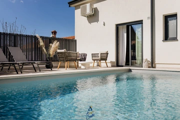 3-Bedroom Villa in Višnjan for Up to 8