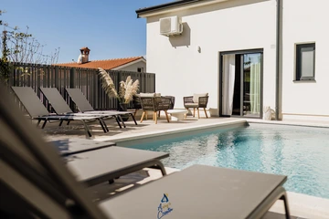 3-Bedroom Villa in Višnjan for Up to 8