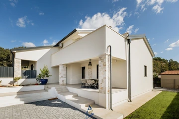 3-Bedroom Villa in Višnjan for Up to 8