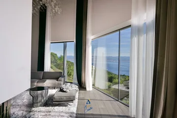 Mošćenice 5-Bedroom Villa with Heated Pool & Spa