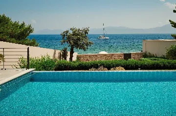 Seafront 4-Bedroom Villa in Sućuraj, Croatia