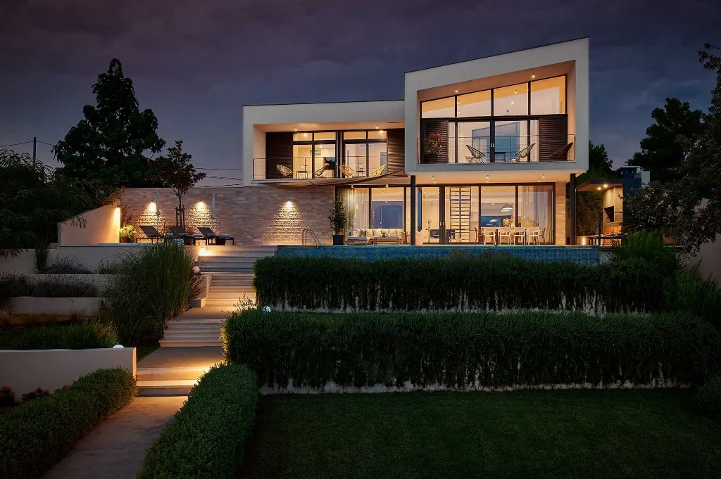Seafront 4-Bedroom Villa in Sućuraj, Croatia