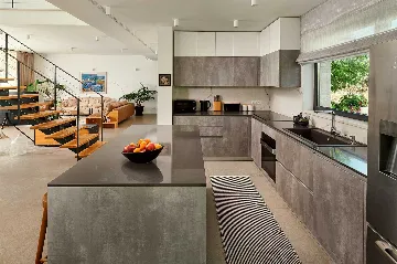 Seafront 4-Bedroom Villa in Sućuraj, Croatia