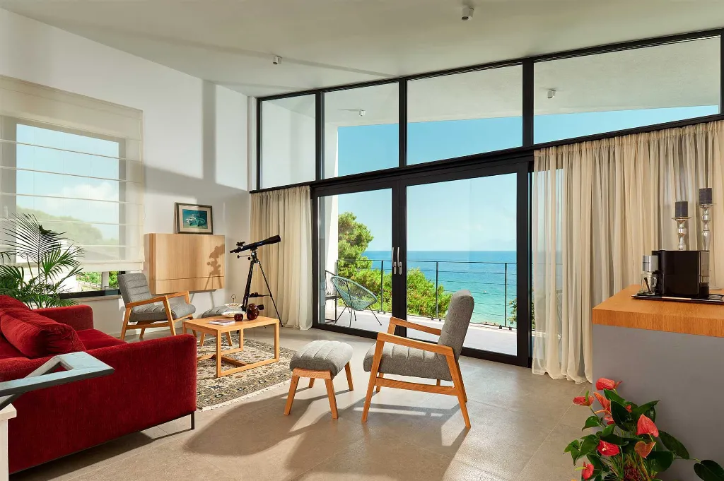 Seafront 4-Bedroom Villa in Sućuraj, Croatia