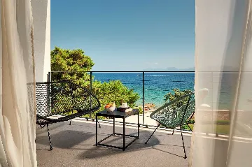 Seafront 4-Bedroom Villa in Sućuraj, Croatia