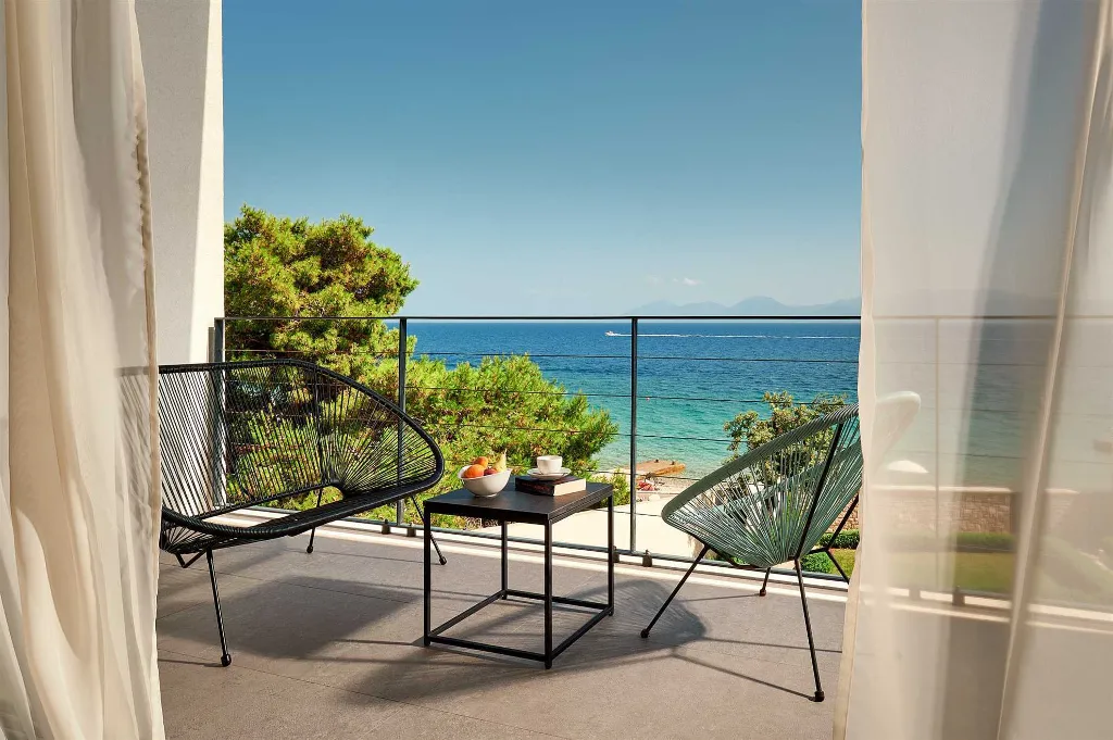 Seafront 4-Bedroom Villa in Sućuraj, Croatia