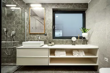 Seafront 4-Bedroom Villa in Sućuraj, Croatia