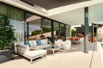 Seafront 4-Bedroom Villa in Sućuraj, Croatia