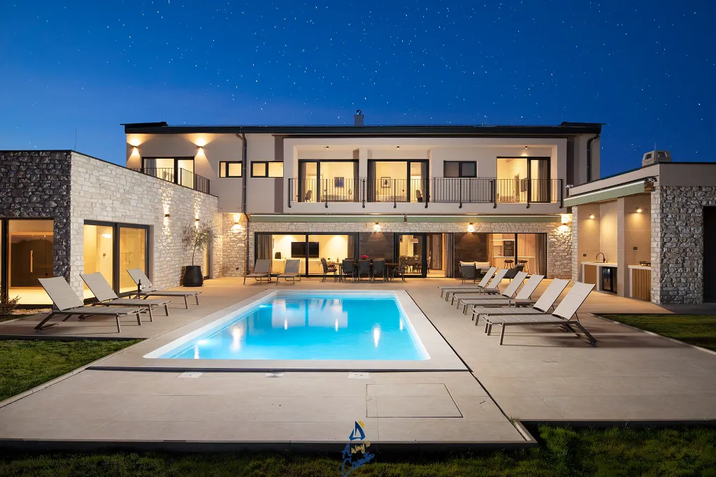 5-Bedroom Villa in Bale, Croatia for 10 Guests