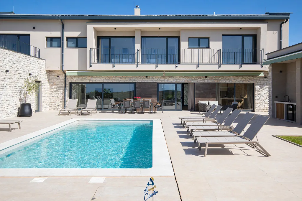 5-Bedroom Villa in Bale, Croatia for 10 Guests