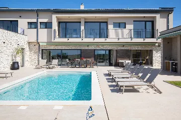 5-Bedroom Villa in Bale, Croatia for 10 Guests