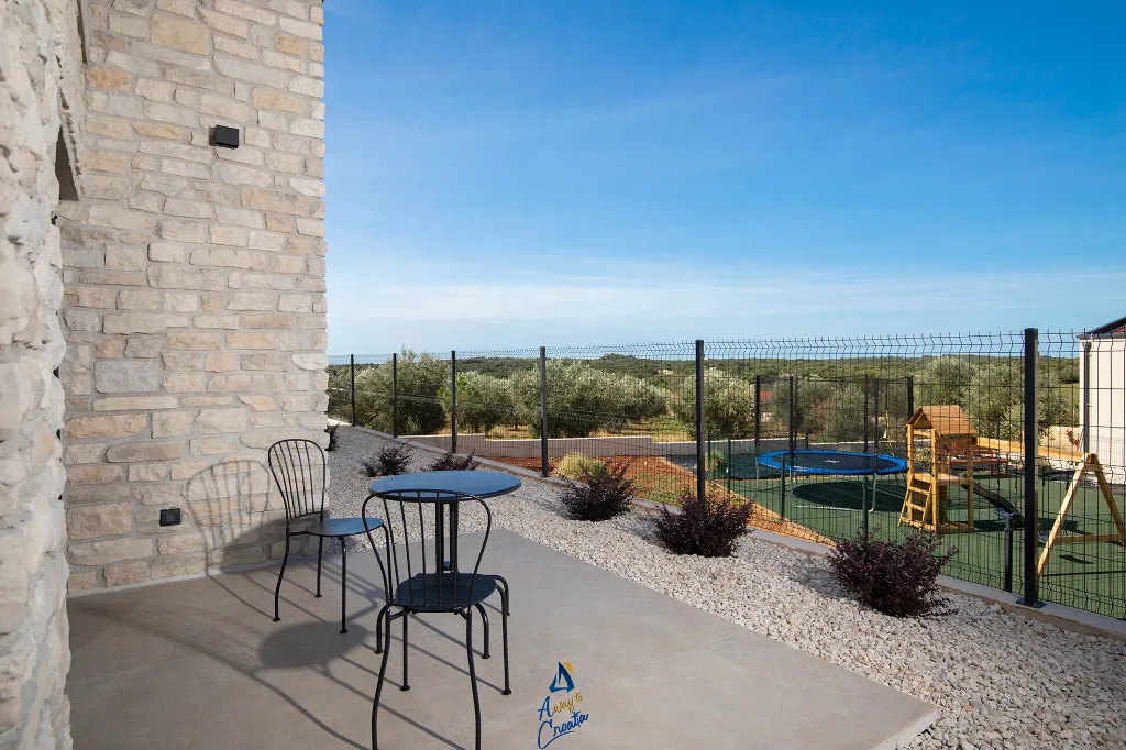 5-Bedroom Villa in Bale, Croatia for 10 Guests
