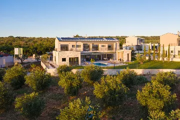 5-Bedroom Villa in Bale, Croatia for 10 Guests